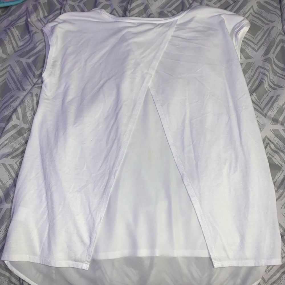 Liz Claiborne Tee